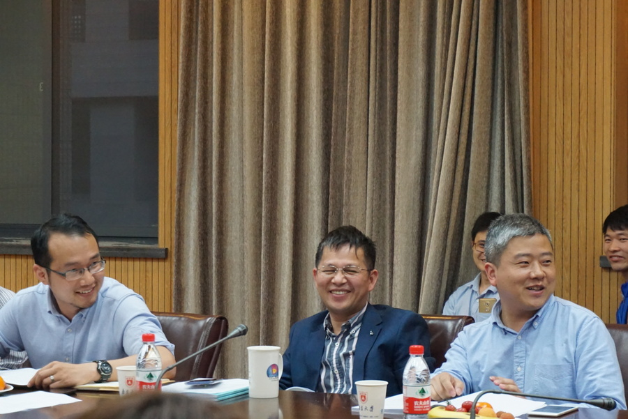 王小均答辩1.JPG